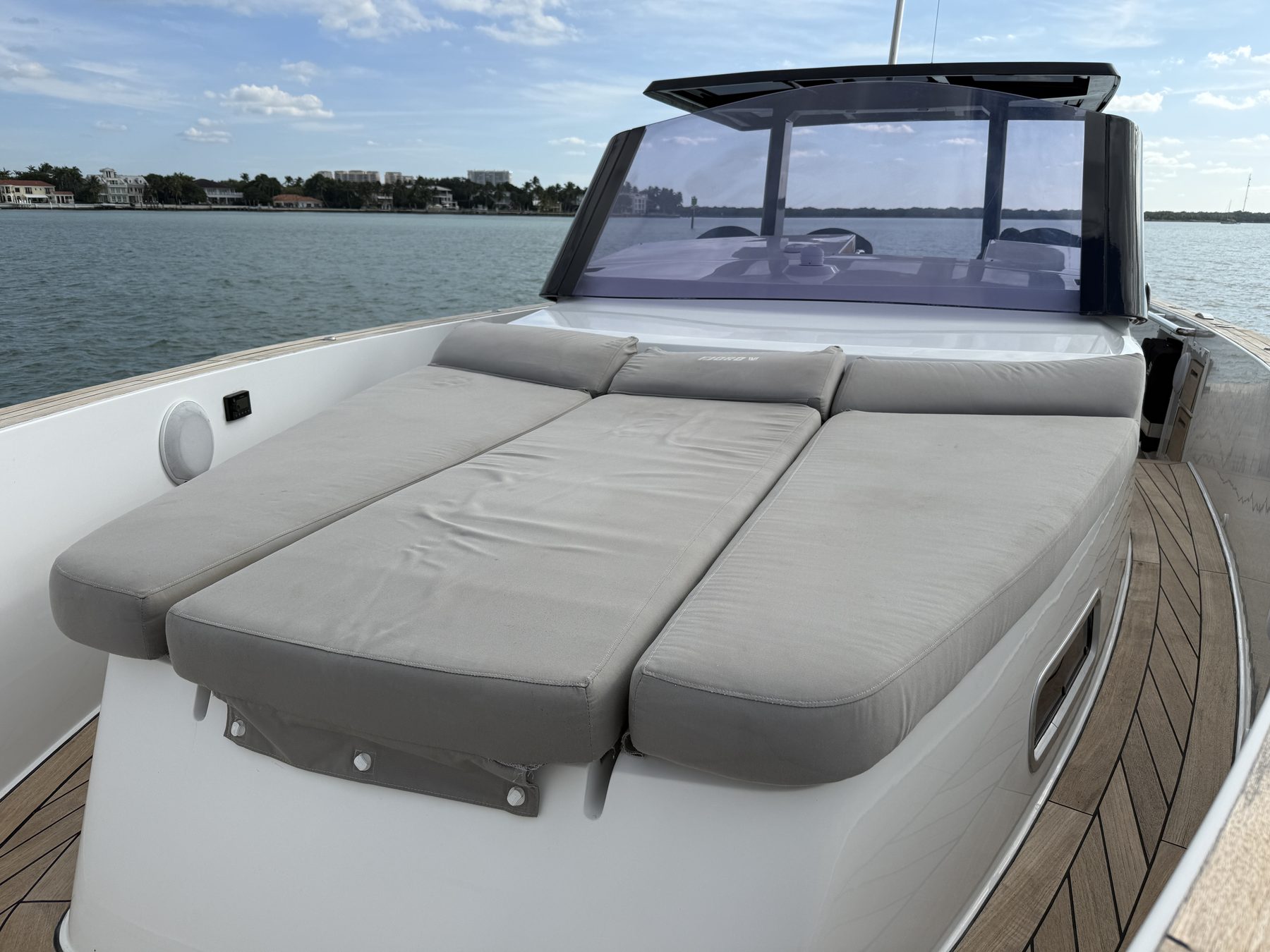 Bow sunpad cushions